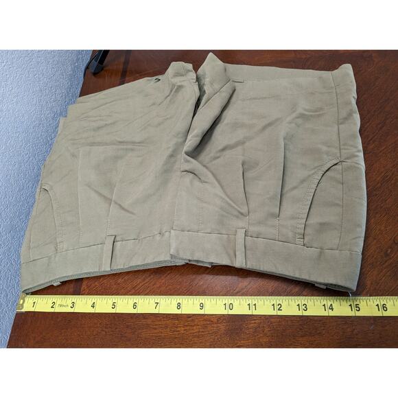 Tommy Hilfiger Chino Shorts 2 Khaki Pleated Classic Casual Golf Beige Everyday - Picture 6 of 10
